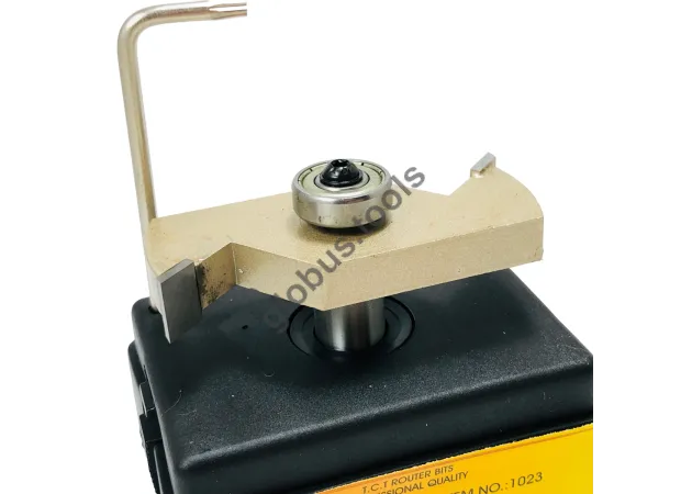 Фото 1 - Фреза кромкова фальцева (четвертна) Глобус серія 1023